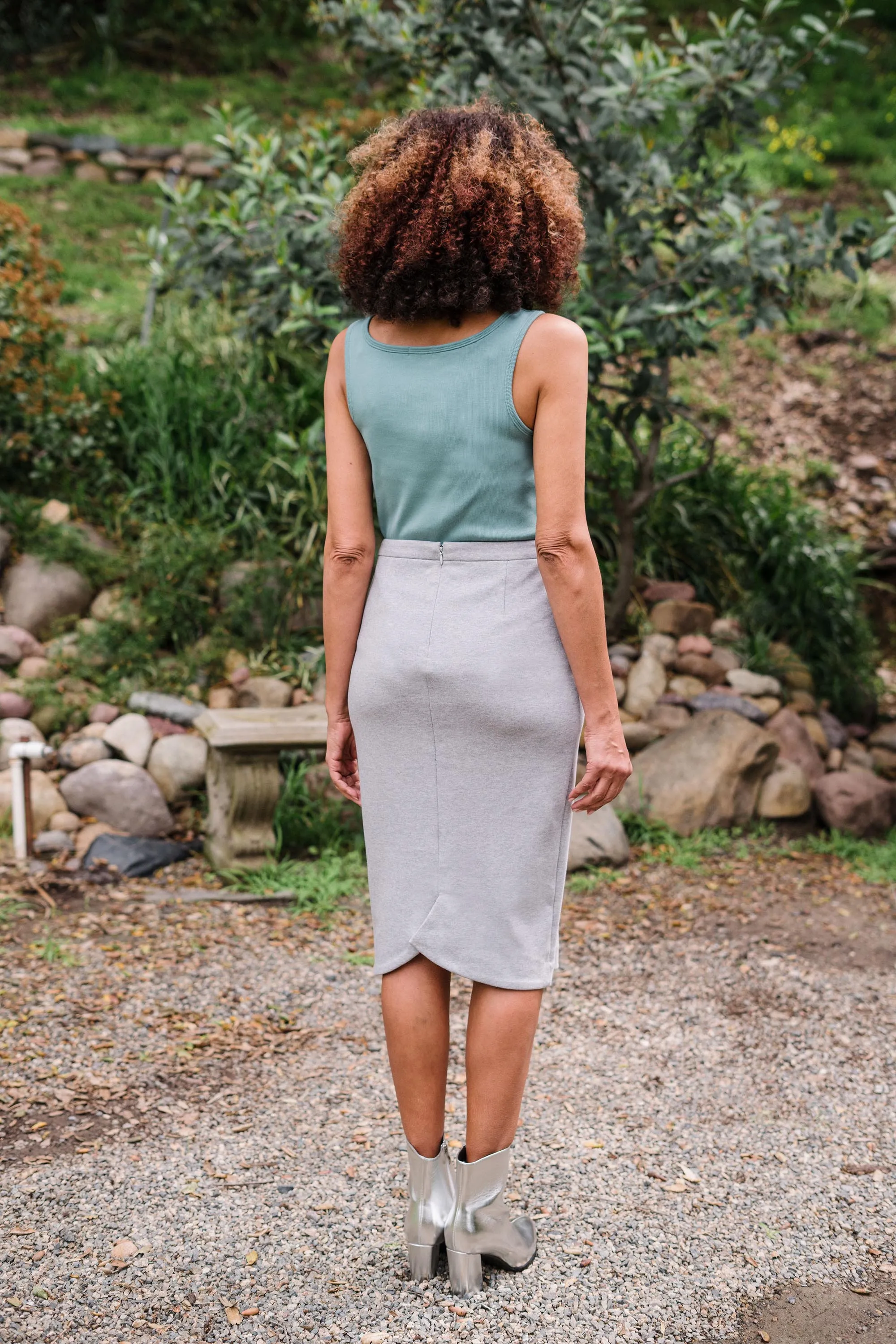 The Slant-Vent Knit Pencil Skirt